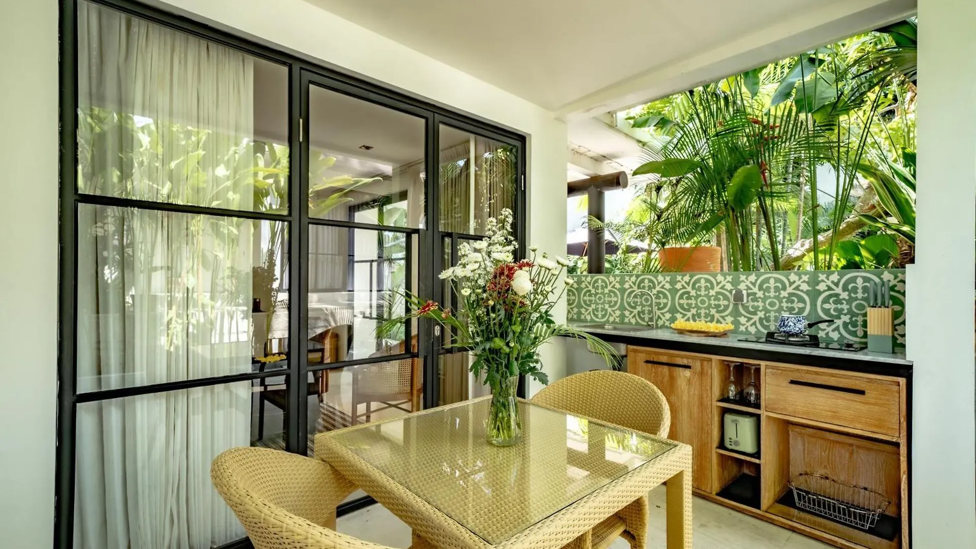 Martini Suite And Villa Kerobokan  Indonesia