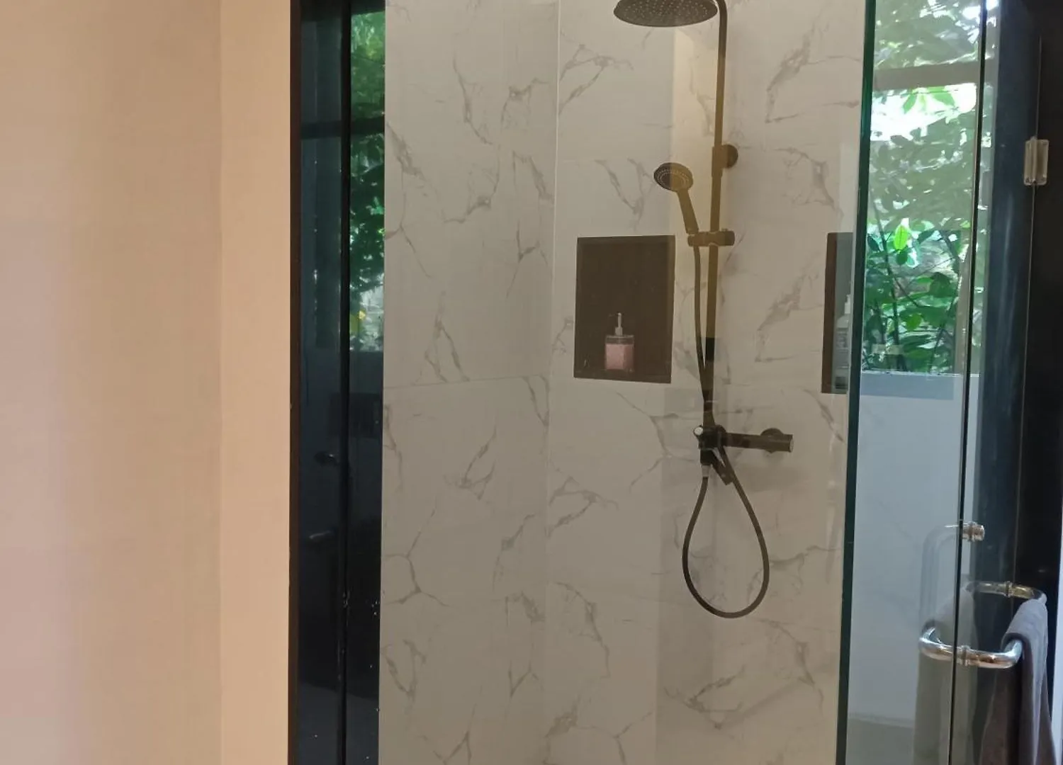 Martini Suite And Villa Kerobokan  Indonesia