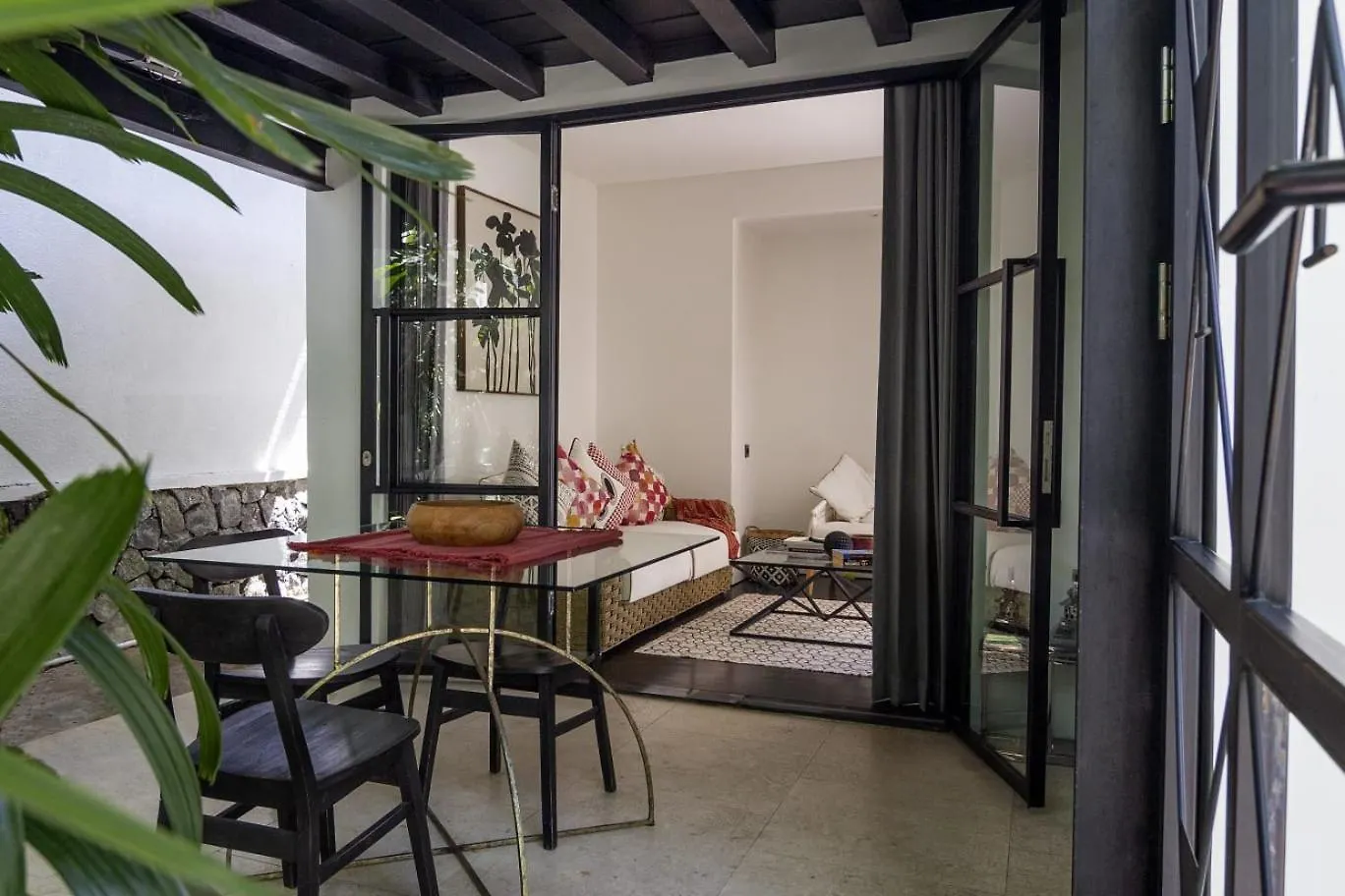 Hotel Martini Suite And Villa Kerobokan